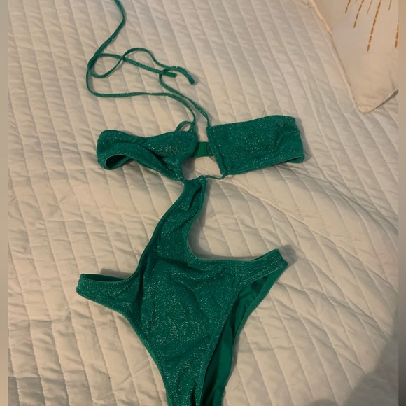 Tringl baithing suite size XS - Picture 2 of 4